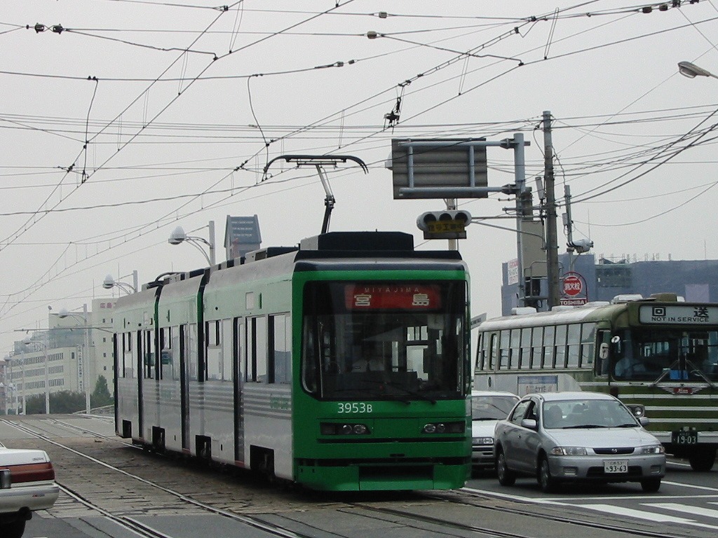 広島電鉄 3950形（連接車） GreenLiner | -discoverrailway